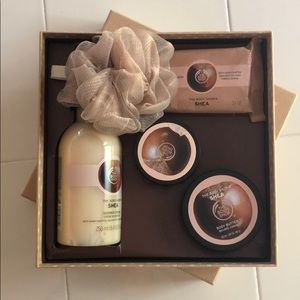 The Body Shop - Bath & Body Gift Set - Shea Picks